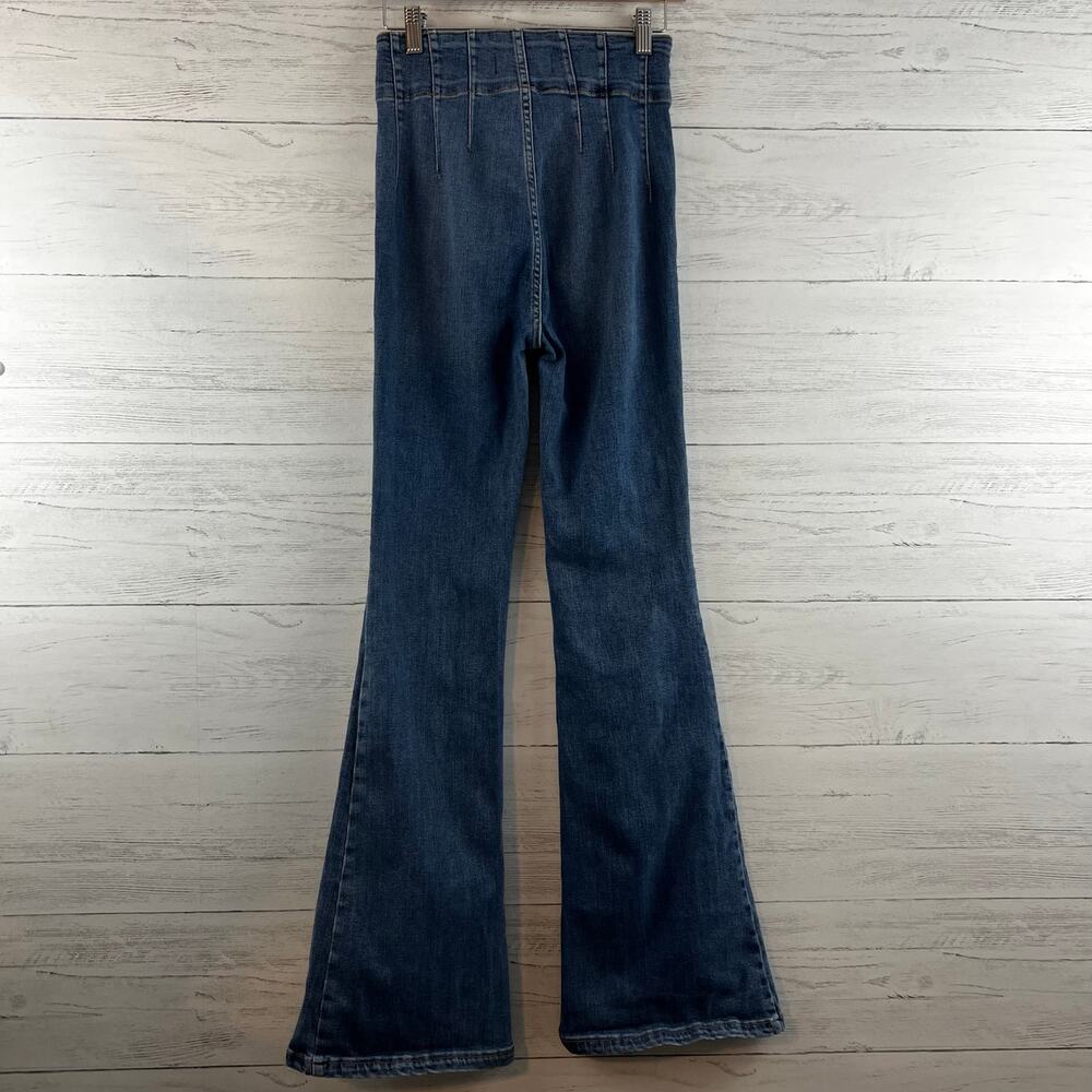We the Free Dark Wash Pleated Flare Jeans Size 27 - Picture 2 of 10